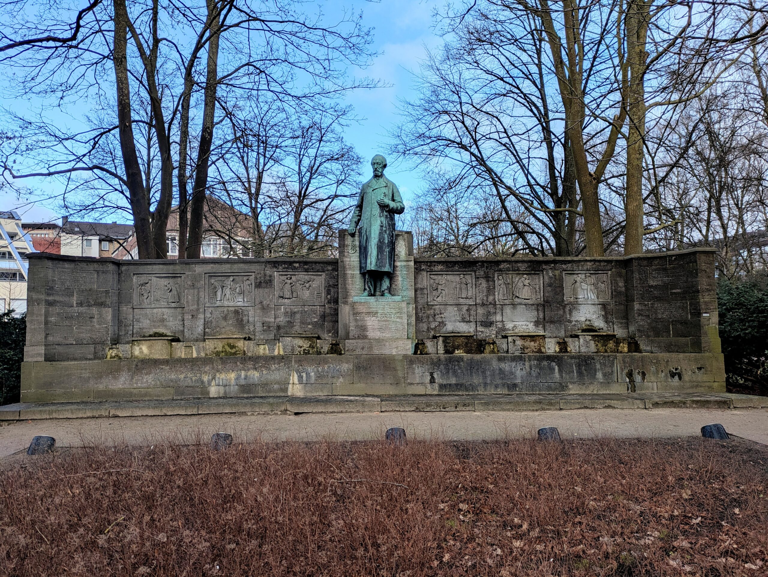 Klaus-Groth-Brunnen